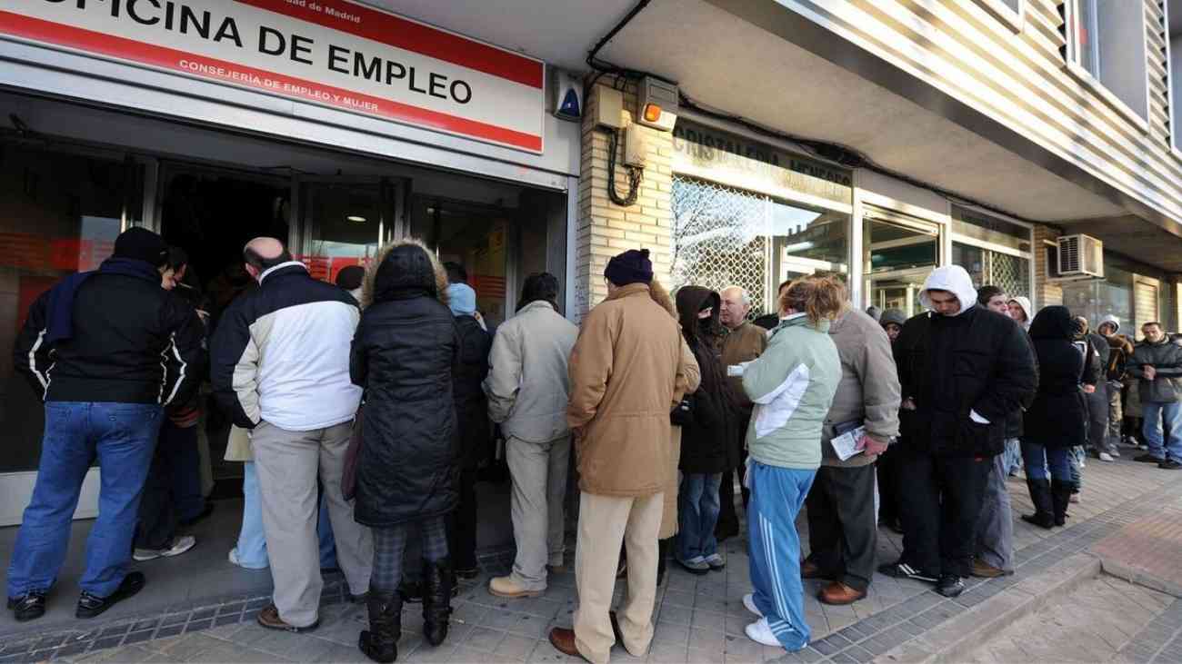 Cobrar ayuda SEPE para padres desempleados de 1.575 euros al mes