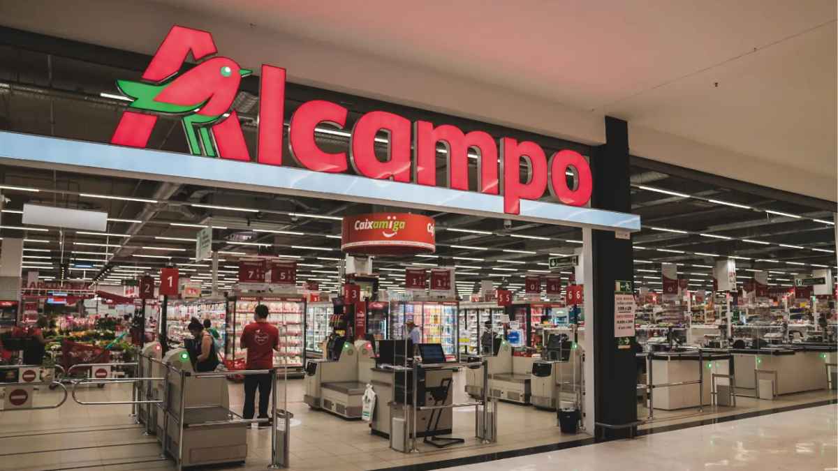 Cierre supermercados Alcampo.