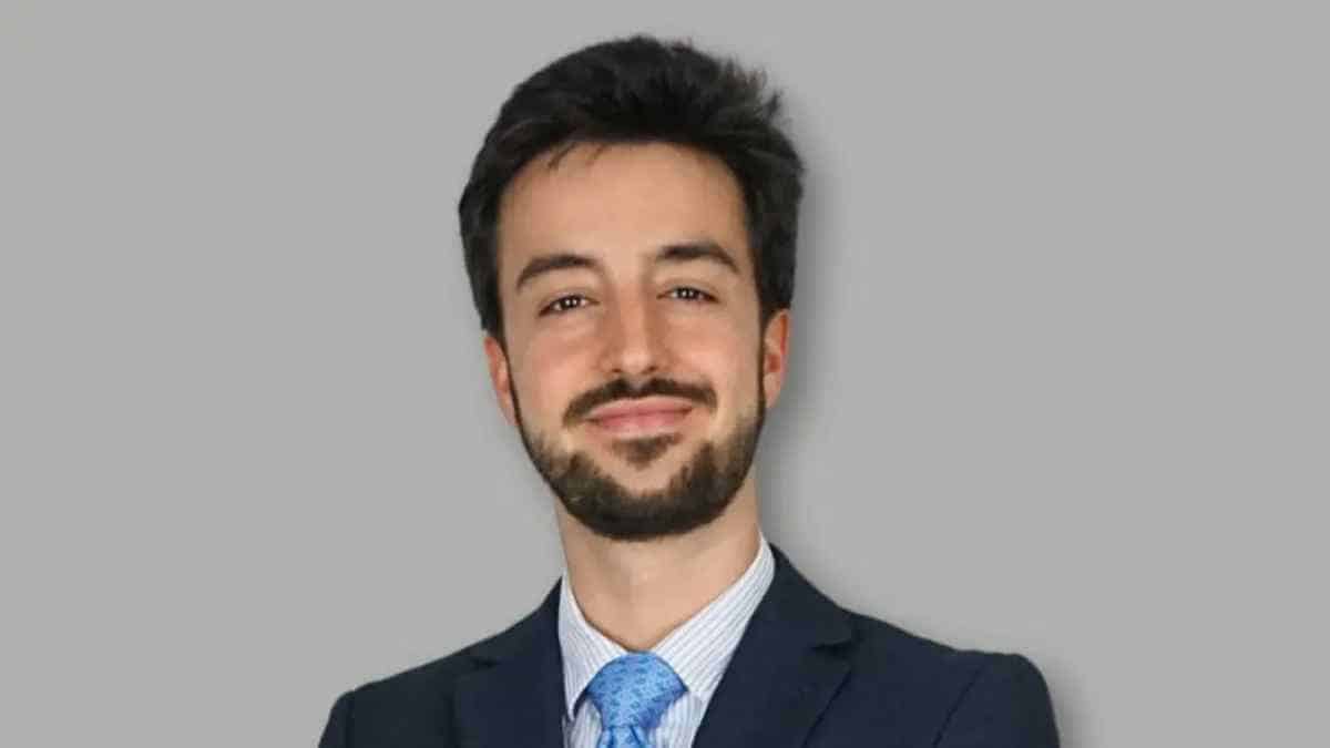 abogado laboral advierte revisar la fecha de antigüedad en la nómina.