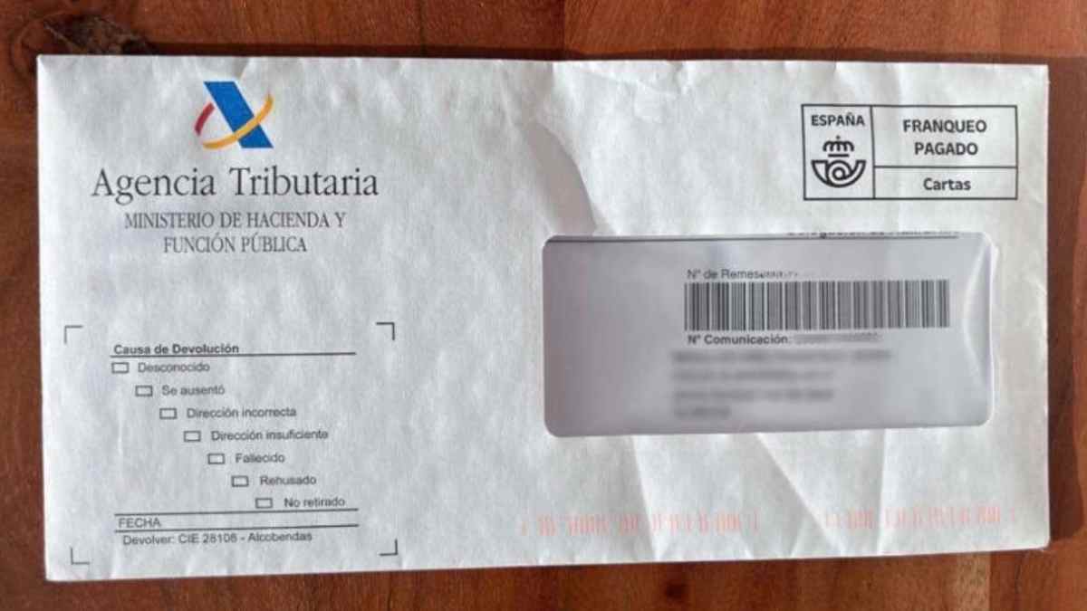 Carta de la Agencia Tributaria con devoluciones del Ingreso Mínimo Vital tras la revisión de la Renta 2025.