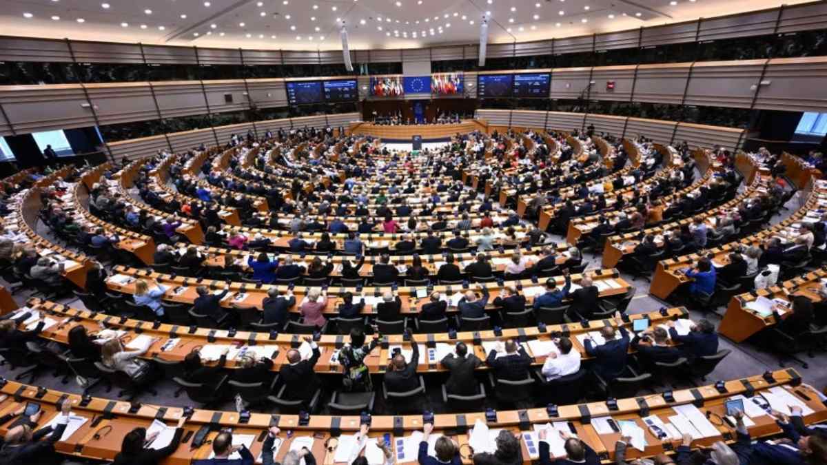 Parlamento Europeo debate impuestos en la compra de vivienda.
