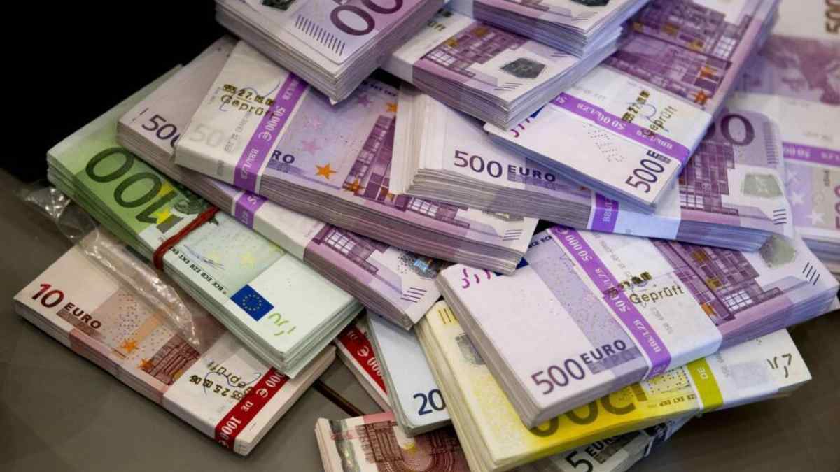 subsidio mayores 52 sepe pensión pérdida 27000 euros sueldos bajos.