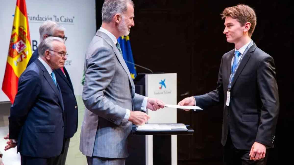 Acto de entrega de becas de la Fundación la Caixa para estudios de posgrado en el extranjero.