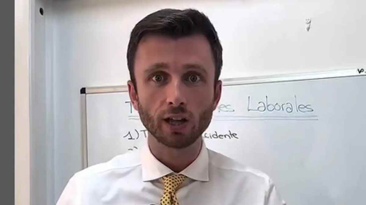 Víctor Arpa explica el alta tras 15 meses de baja médica sin reconocimiento presencial.
