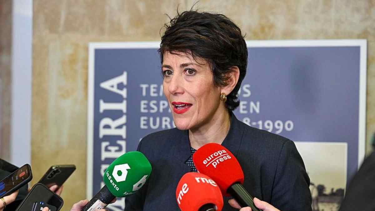 Ministra de Seguridad Social durante un acto público sobre la reforma del alta progresiva tras baja larga