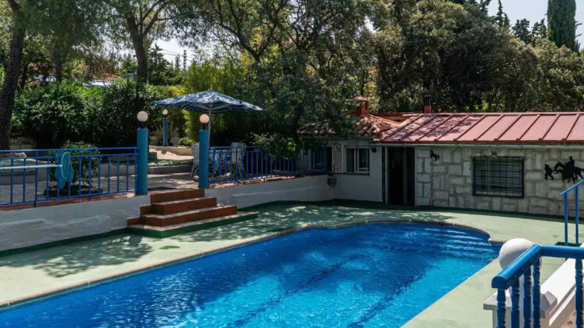 Chalet con piscina y parcela en un pueblo cercano a Madrid por menos de 200.000 euros