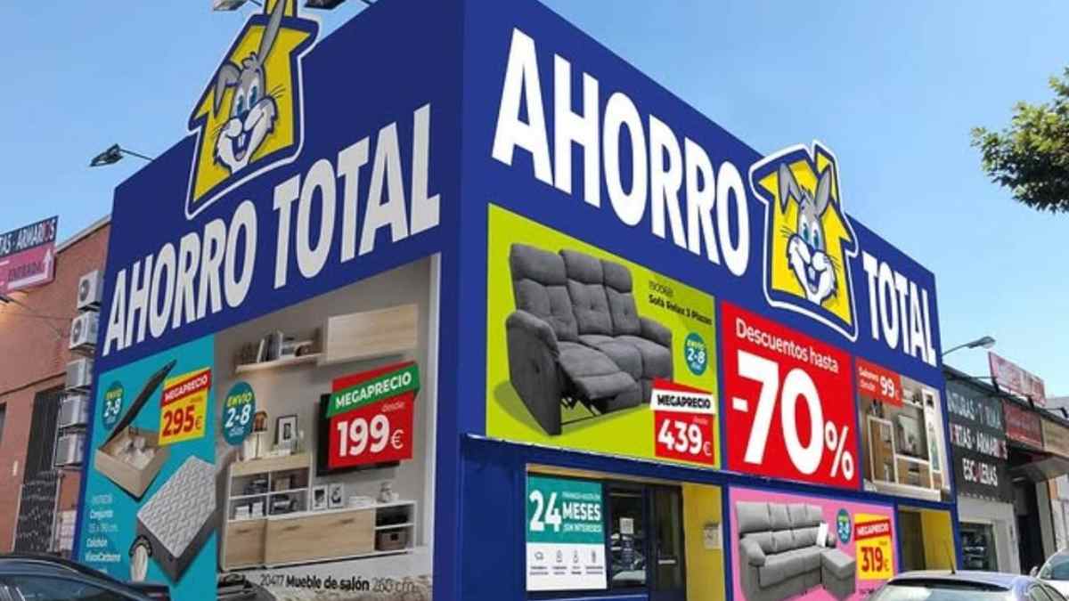 Tienda de Ahorro Total en Parla con descuentos por el 25 aniversario y ofertas en sofás, colchones y muebles baratos