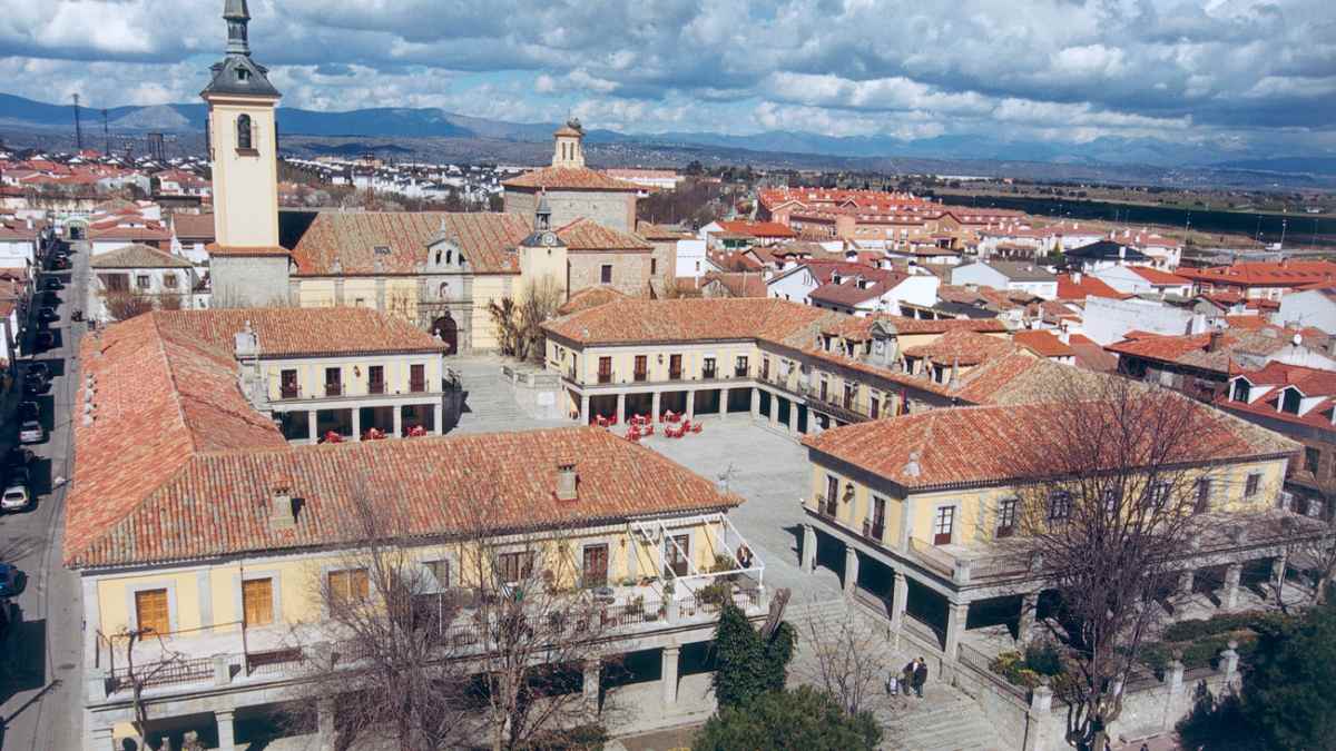 Vista panorámica de Brea de Tajo, uno de los municipios con chalets baratos con piscina en la Comunidad de Madrid
