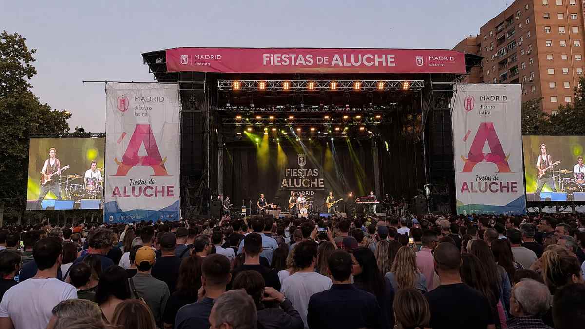 Concierto multitudinario en las Fiestas de Aluche 2026 en el recinto ferial del parque de Aluche de Madrid