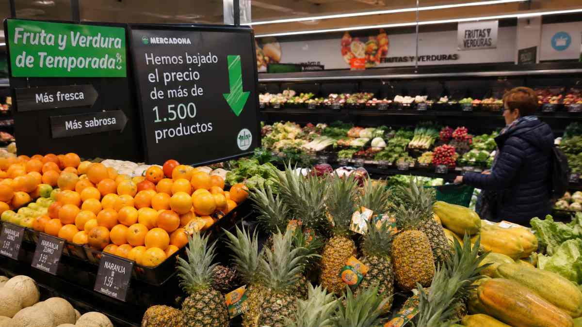 Frutas y verduras en un supermercado de España tras el acuerdo entre la Unión Europea y Mercosur