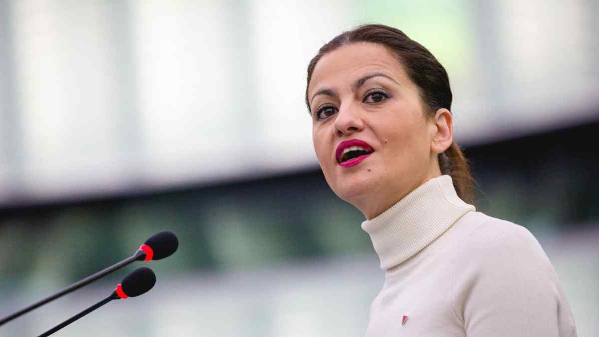 Reforma ley de infancia Gobierno intervención ministra escucha menores prohibición SAP