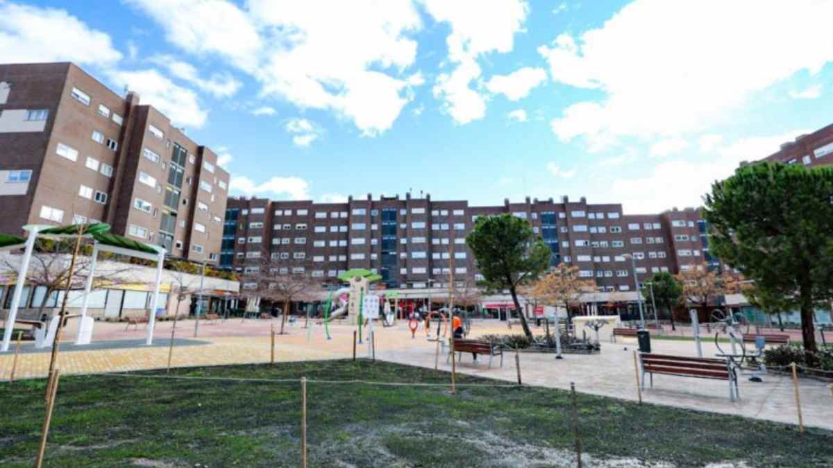 Plaza Futurama de Rivas Vaciamadrid donde se ubica el nuevo parque de agua infantil inaugurado para el verano