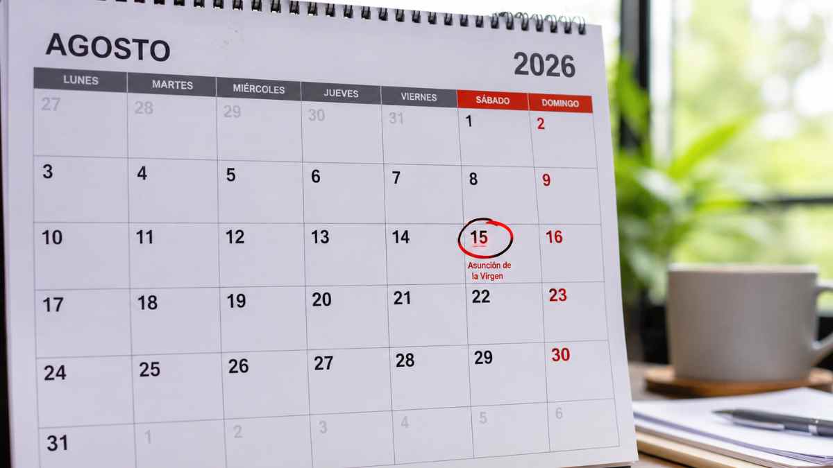 Calendario laboral de Madrid 2026 con el festivo del 15 de agosto marcado en sábado