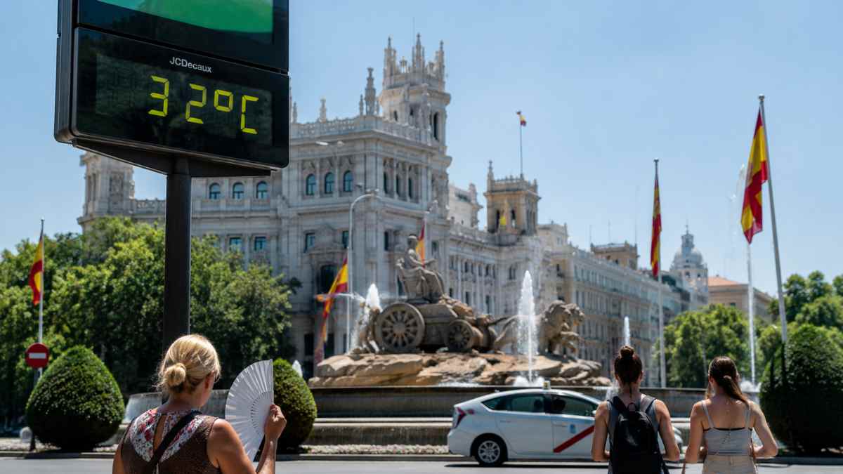 AEMET anuncia una bajada de temperaturas en Madrid tras varios días de intenso calor en la capital