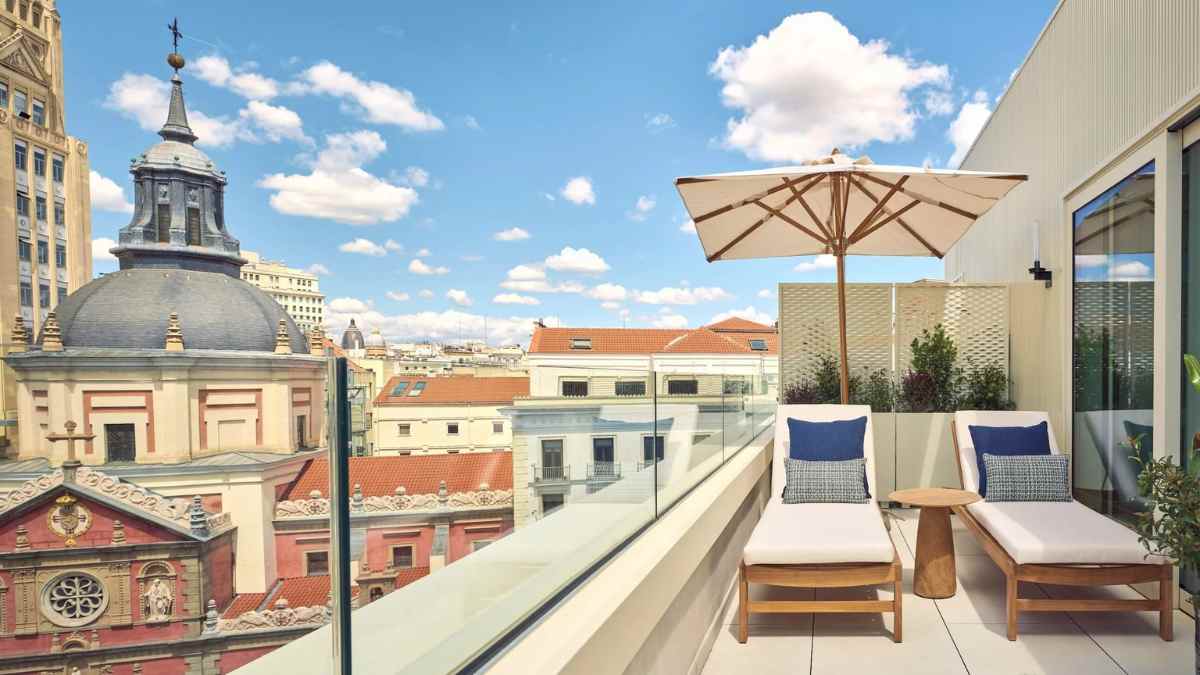 Terraza del nuevo Nobu Hotel Madrid con vistas al centro de la capital antes de su apertura en septiembre de 2026