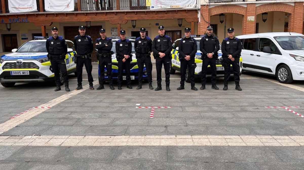 Agentes de la Policía Local de Pinto que custodiarán las llaves de personas mayores y vulnerables para emergencias
