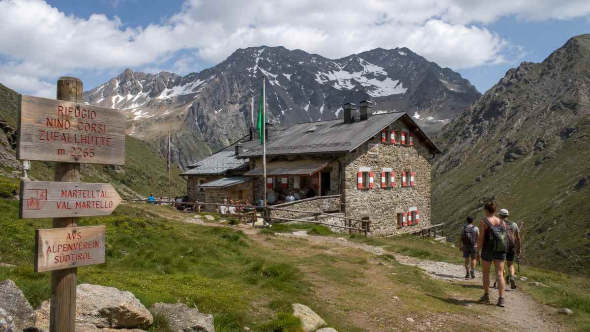 Refugio Nino Corsi en los Alpes italianos donde se realizó el estudio que buscaba voluntarios para vivir gratis un mes