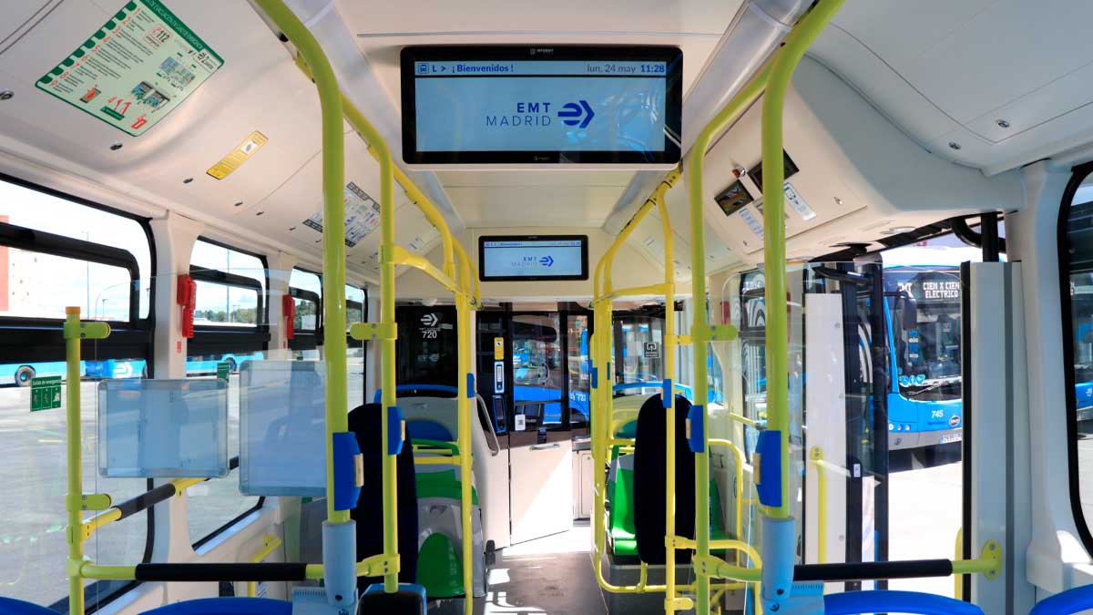 Interior de autobús gratis de EMT por obras en líneas 6 y 7 de Metro Madrid