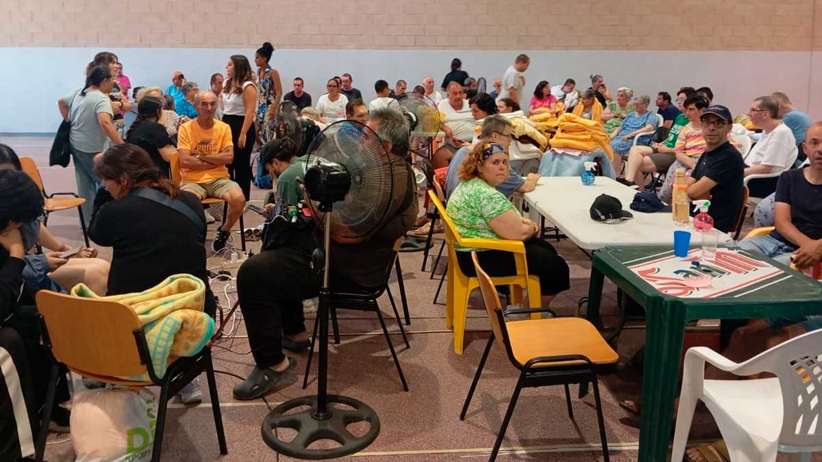 Personas realojadas en Madrid tras incendios, esperando ayudas y renovación del paro