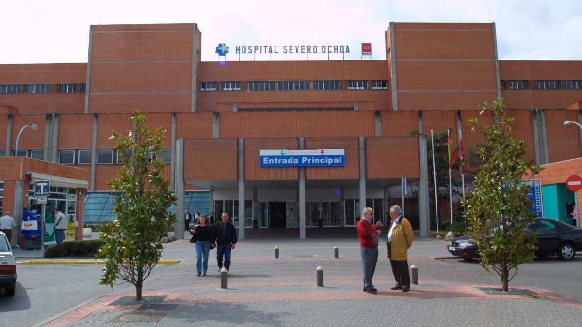 Fachada del Hospital Severo Ochoa, centro de referencia en diagnóstico precoz del Alzheimer