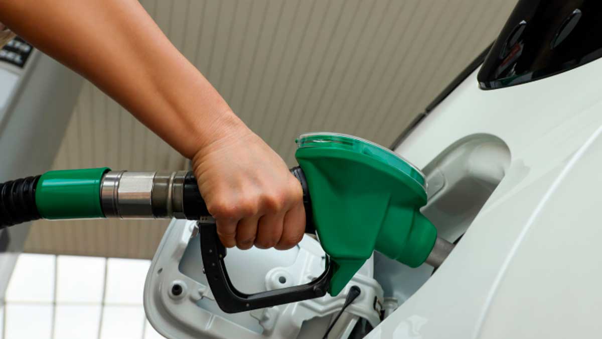 Repostaje en gasolinera barata en Madrid, Torrejón de Ardoz