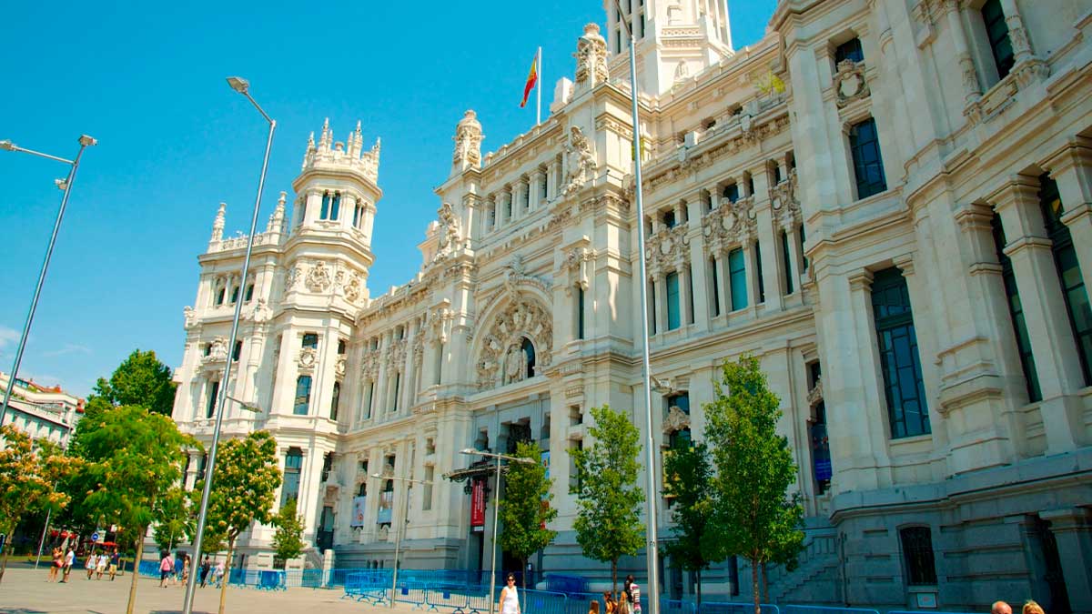 Fachada del Ayuntamiento de Madrid, relacionada con la oferta de empleo público 2026