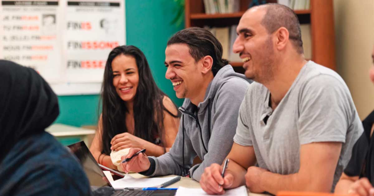 Personas desempleadas durante un curso de formación para el empleo en Madrid