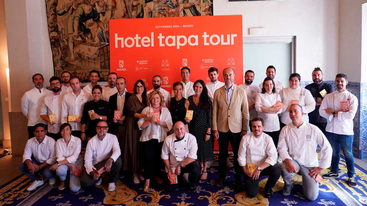Participantes y chefs de Hotel Tapa Tour Madrid 2026 durante la presentación del festival
