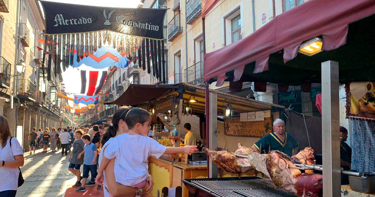 Mercado Cervantino de Alcalá de Henares durante la Semana Cervantina