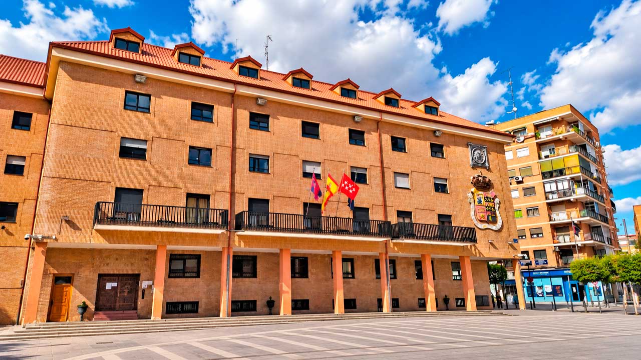 Ayuntamiento de Móstoles, que convoca 30 plazas de auxiliar administrativo