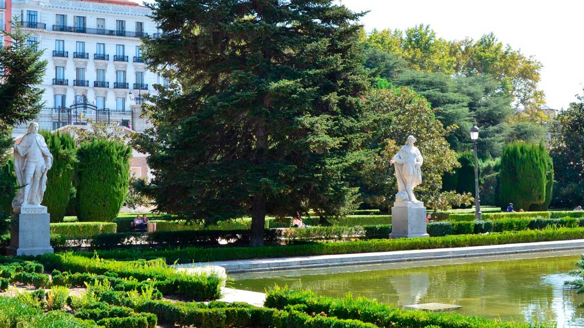 Parque de Sabatini, uno de los jardines históricos de Madrid para visitar en septiembre
