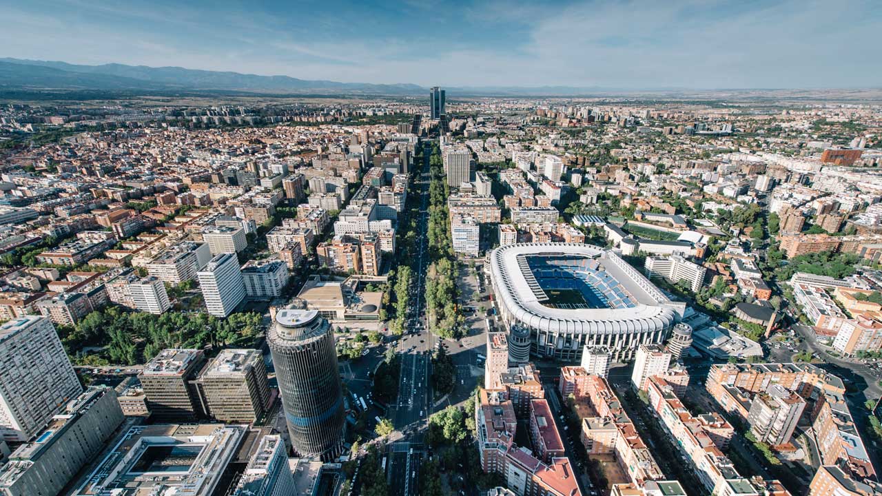 Vista aérea de Madrid en una jornada de cielo despejado