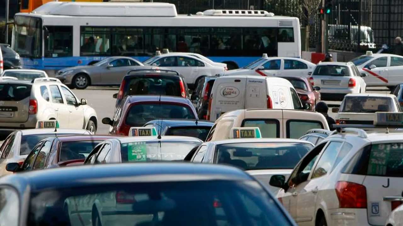 Tráfico intenso en Madrid durante la vuelta al cole