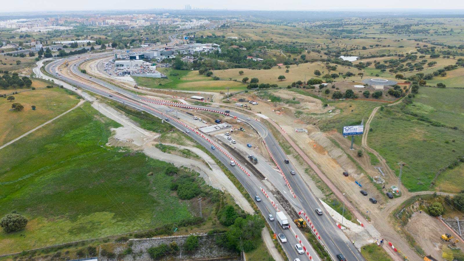 Obras de ampliación del tercer carril de la M-607 entre Tres Cantos y Colmenar Viejo.
