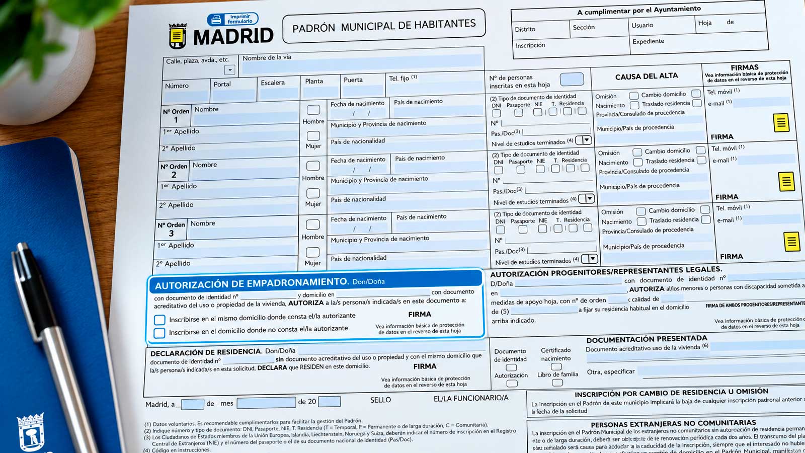 Formulario de empadronamiento del Ayuntamiento de Madrid con el apartado de autorización para inscribirse sin contrato de alquiler.